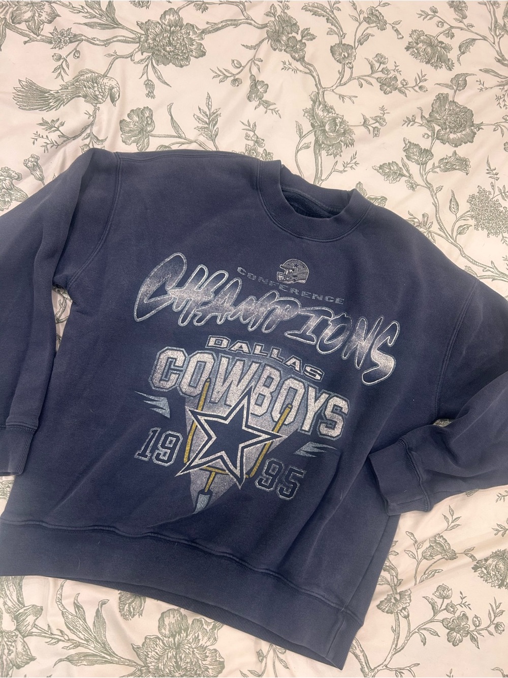 Abercrombie & Fitch Navy Blue Cowboys Graphic Crewneck
